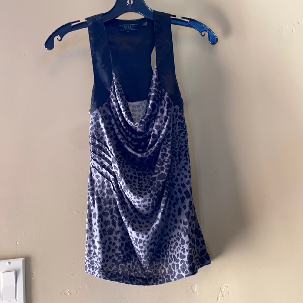 Guess top